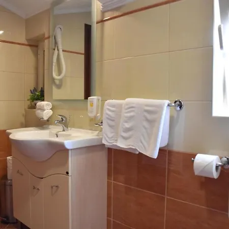 Room In Bb - Villa Riva Accommodation 마카르스카