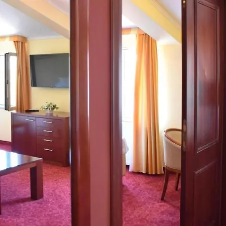 Room In Bb - Villa Riva Accommodation * 마카르스카