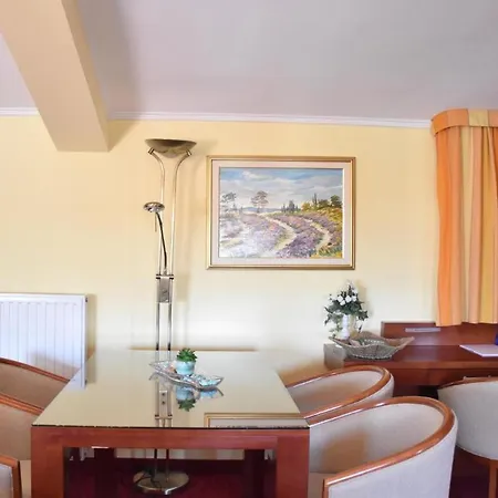 게스트하우스 Room In Bb - Villa Riva Accommodation *