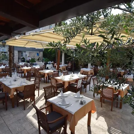 Room In Bb - Villa Riva Accommodation * 마카르스카